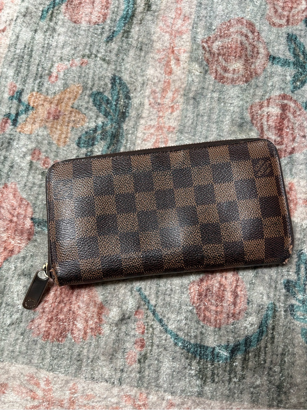 Louis Vuitton / Zippy Wallet Damier